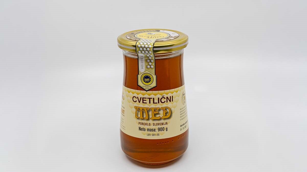 Cvetlični med iz slovenskega čebelarstva – naravni domači med
